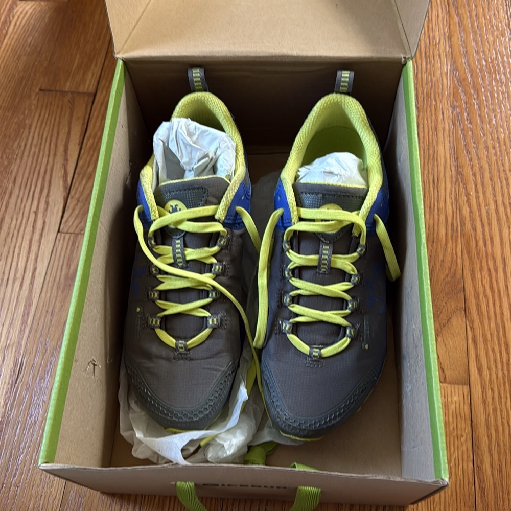Icebug studded running shoes